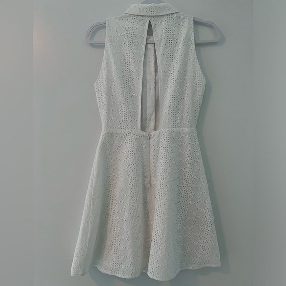 Perfect summer to fall transition collared dress with back cutout - Picture 3 of 3